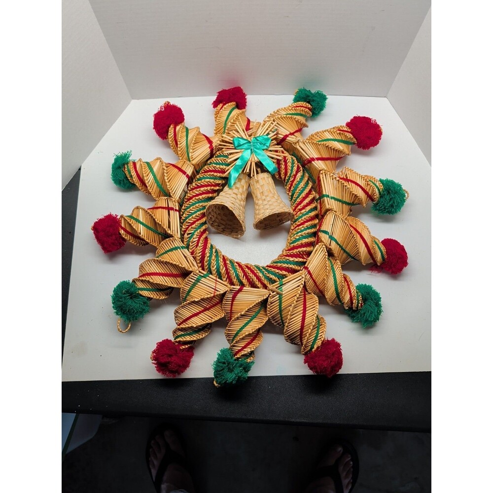 Vintage Holiday Scandinavian Swedish Woven Straw Star Christmas Wreath 21"